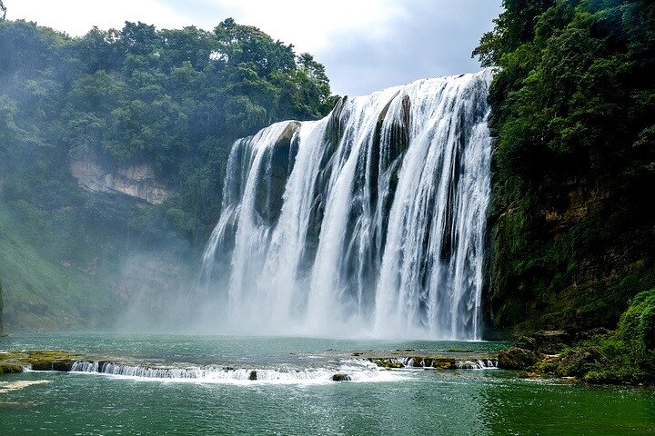Private tour to Guiyang Huangguoshu waterfall with lunch