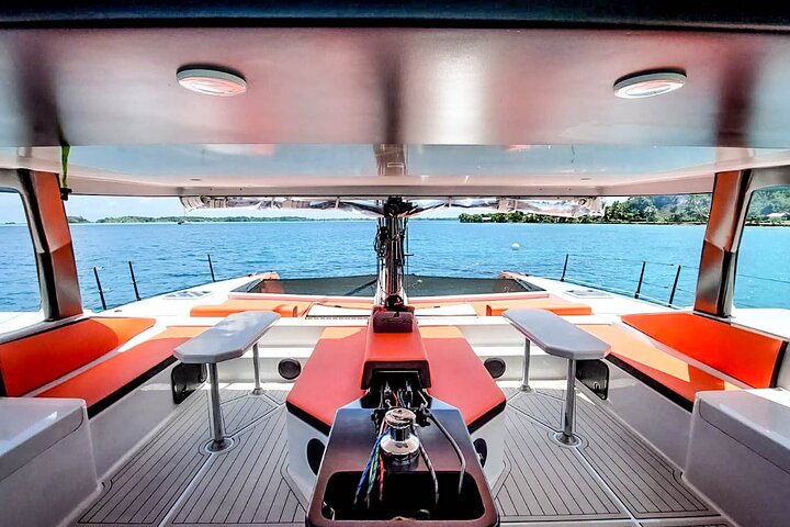LUXURY Catamaran Bora Bora : Sailing, Snorkeling & Floating Bar