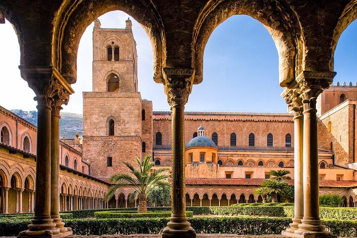 Palermo : Historic Center, Catacombs & Monreale CruiserCar Tour