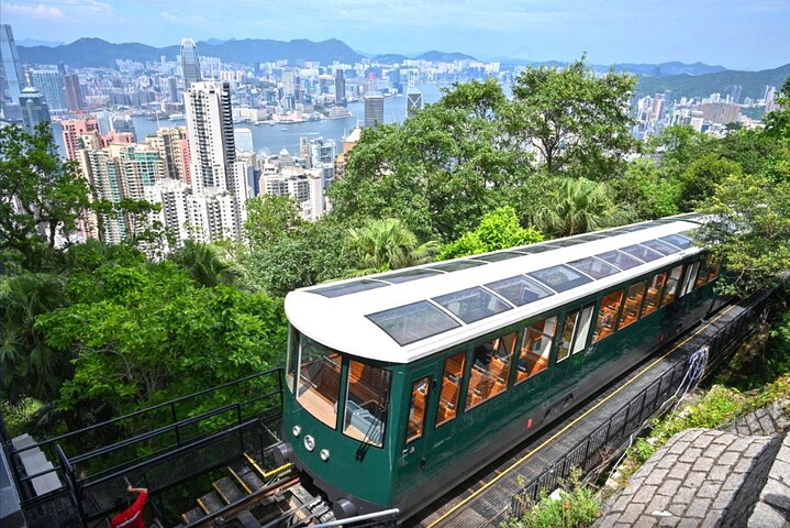 Top-Rated Hong Kong Tour: Peak Tram, Dim Sum & Cultural Sights