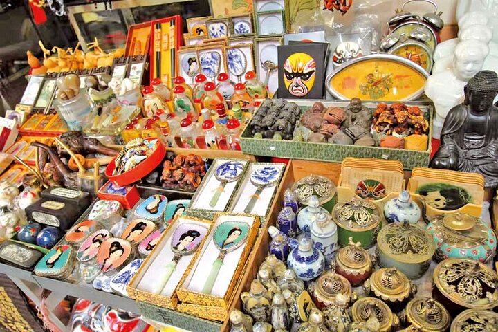 Top-Rated Hong Kong Tour: Peak Tram, Dim Sum & Cultural Sights