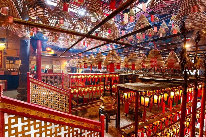 Top-Rated Hong Kong Tour: Peak Tram, Dim Sum & Cultural Sights