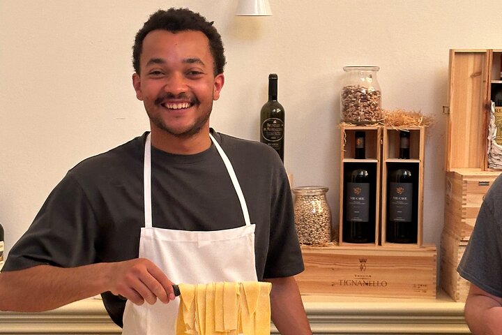 Pasta Cooking Class with Unlimited Wine in Florence