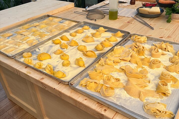 Pasta Cooking Class with Unlimited Wine in Florence