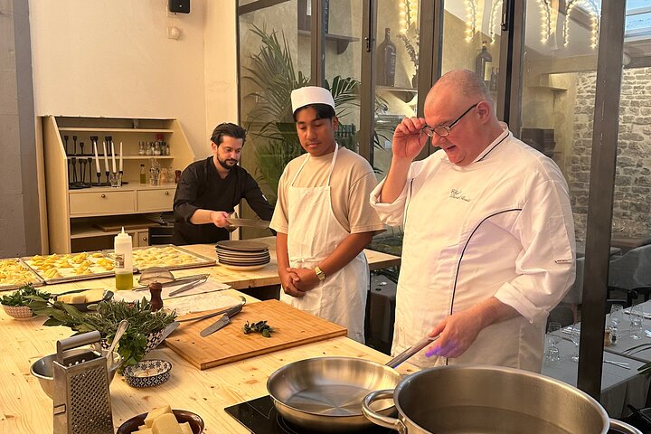 Pasta Cooking Class with Unlimited Wine in Florence
