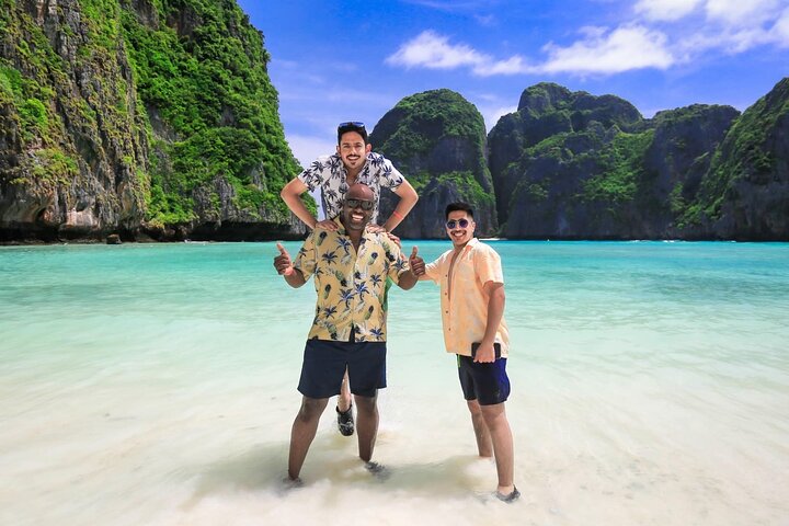 Phi Phi Island Adventure Day Tour from Phuket Speedboat/Catamaran