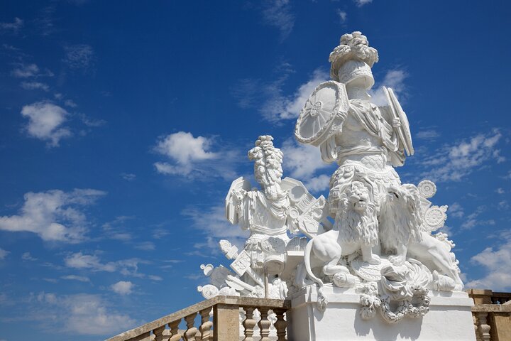 Vienna: Skip-the-Line Schönbrunn Palace & Gardens Tour