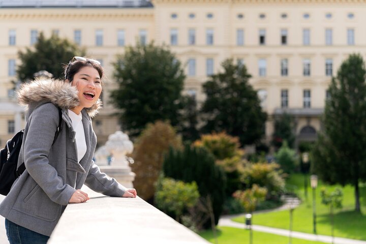 Vienna: Skip-the-Line Schönbrunn Palace & Gardens Tour