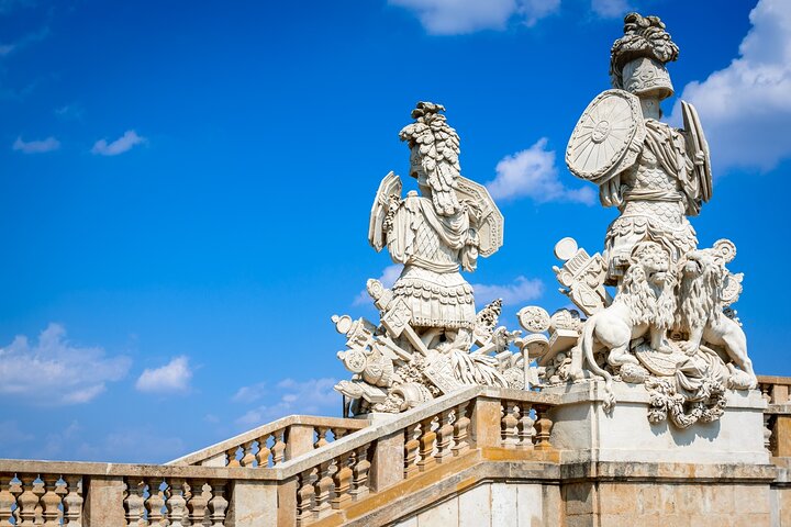 Vienna: Skip-the-Line Schönbrunn Palace & Gardens Tour