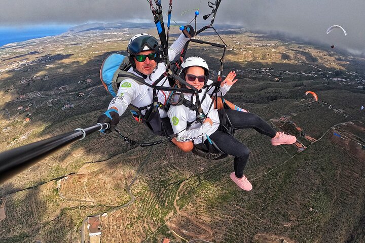 Bronze Tandem Paragliding Flight in South Tenerife with Pick-up