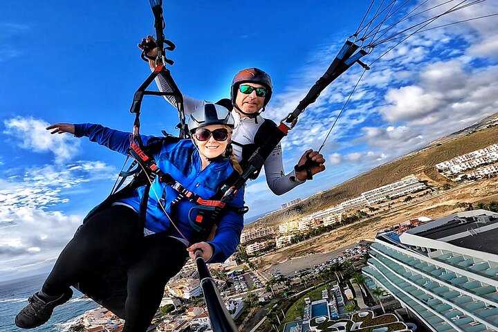 Bronze Tandem Paragliding Flight in South Tenerife with Pick-up