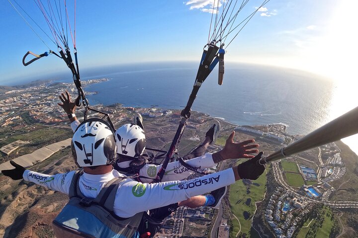 Bronze Tandem Paragliding Flight in South Tenerife with Pick-up