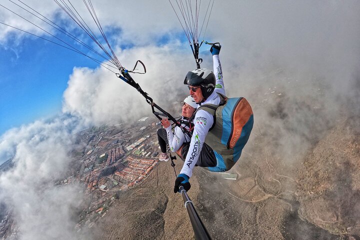 Bronze Tandem Paragliding Flight in South Tenerife with Pick-up