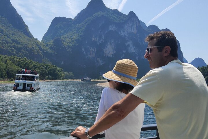 Gullin: Li River Cruise with Pickup and Yangshuo