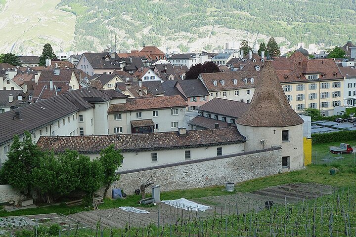 Private fantastic tour through the old town of Chur