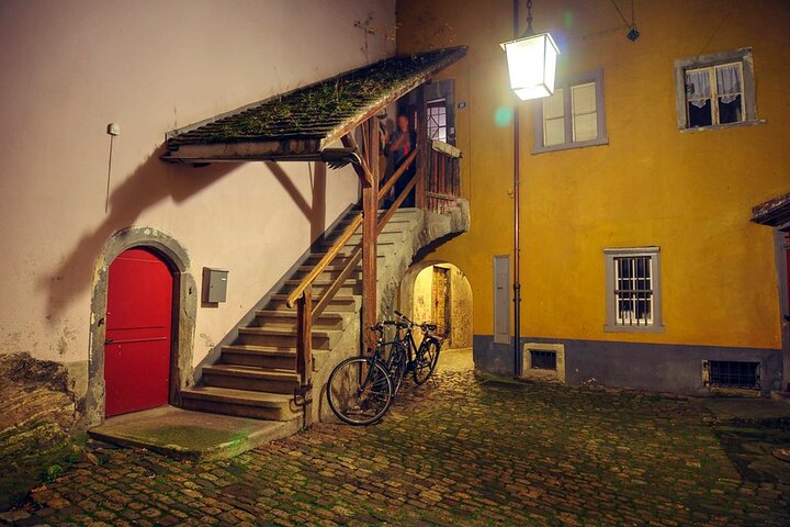 Private fantastic tour through the old town of Chur