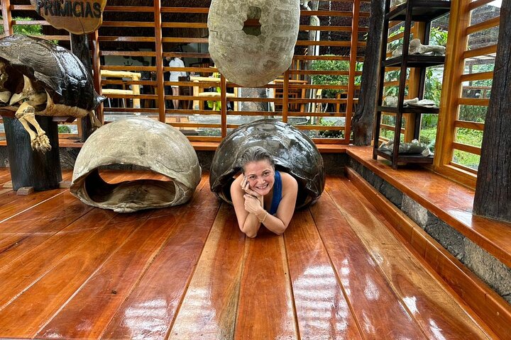 6 Days Galapagos Island Hopping Tour