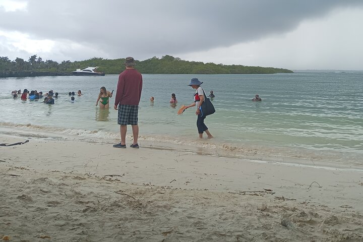 6 Days Galapagos Island Hopping Tour