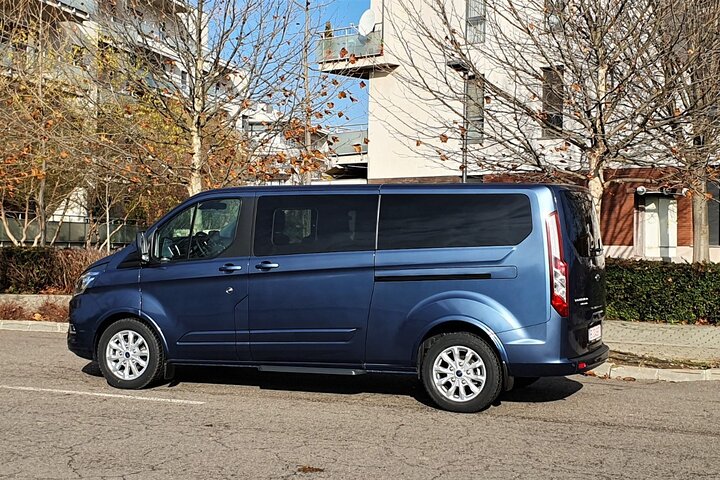 Iasi to Bucharest - Private Transfer - Car and Driver