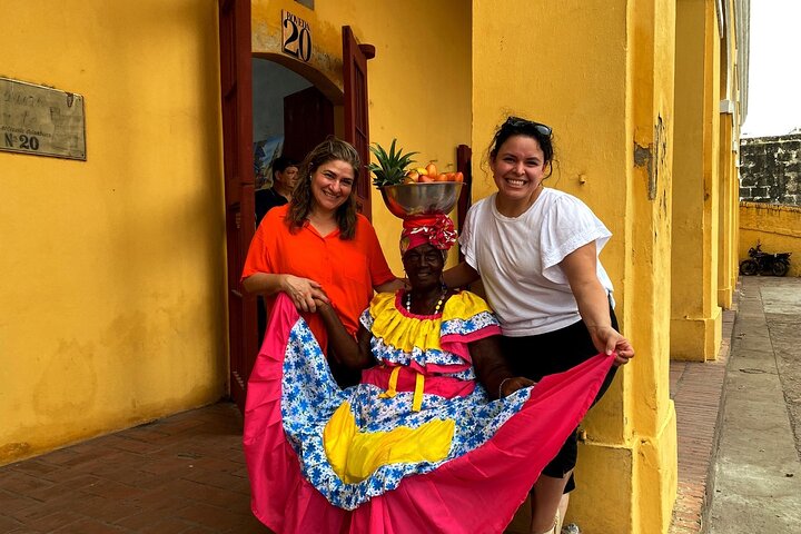 Walking tour of the magical city of Cartagena.