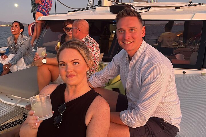 Luxury Catamaran sailing with welcome Drinks Tapas Max10-12Person