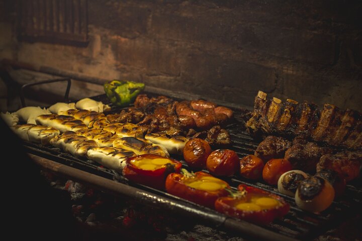 Roast and Empanadas Class with Wine |Mendoza|Braseando Experience