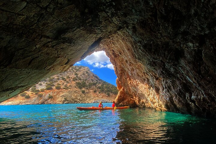 Naxos: Rhina Cave Sea Kayaking Tour