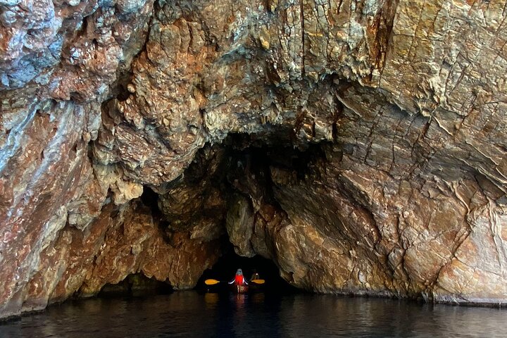 Naxos: Rhina Cave Sea Kayaking Tour