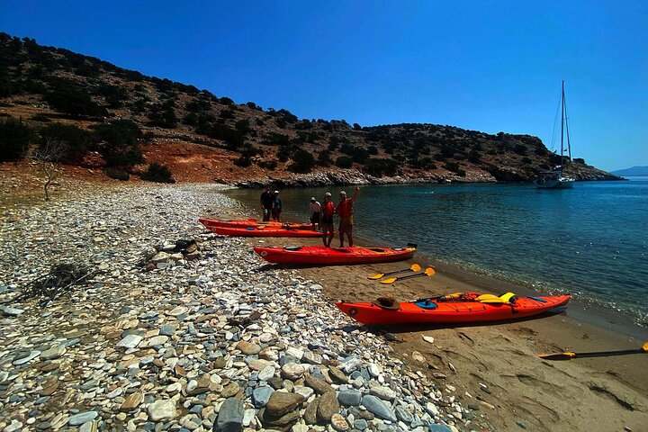 Naxos: Rhina Cave Sea Kayaking Tour