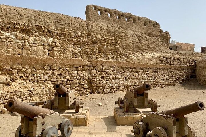 Private Sightseeing Tour Visit in El Quseir City with Shopping