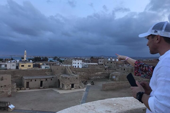 Private Sightseeing Tour Visit in El Quseir City with Shopping
