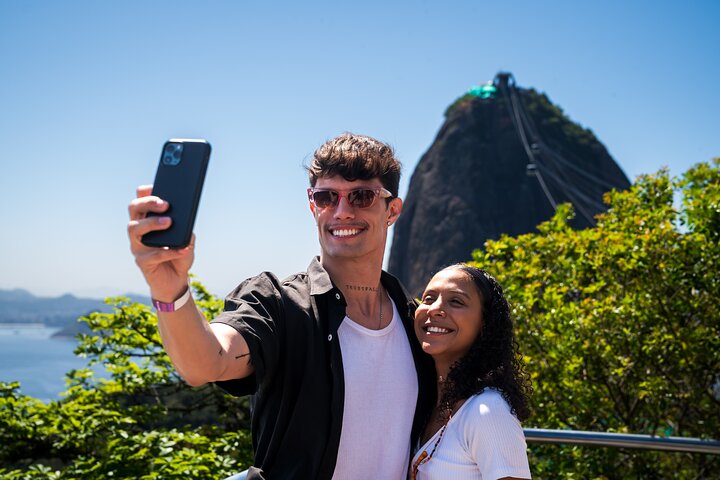 Full Day in Rio: Christ, Sugarloaf, Selarón & Barbecue Lunch