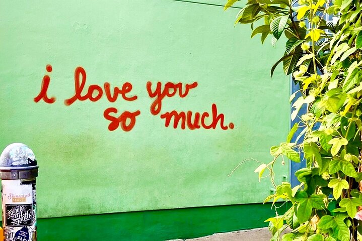 Austin Food Tour with Authentic Flavors, Tacos & 5 Food Tastings