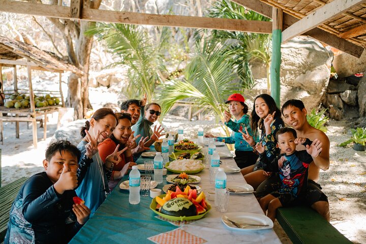 Coron Island Hopping Tour: via Private Speedboat