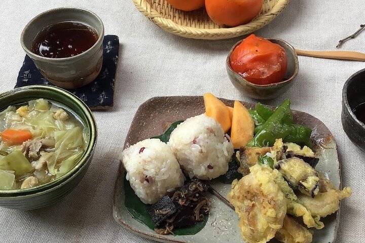 Artist Pottery and Cooking Class in the Old Streets of Mt. Hiei