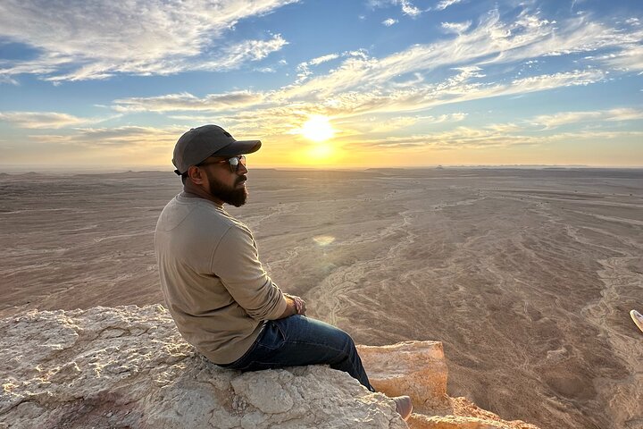 Edge of the World Riyadh Tour with Camel Ride, Bat Cave & Dinner