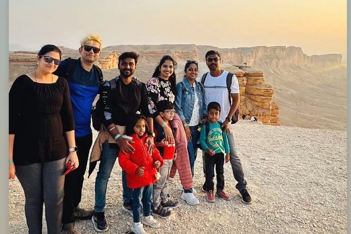 Edge of the World Riyadh Tour with Camel Ride, Bat Cave & Dinner