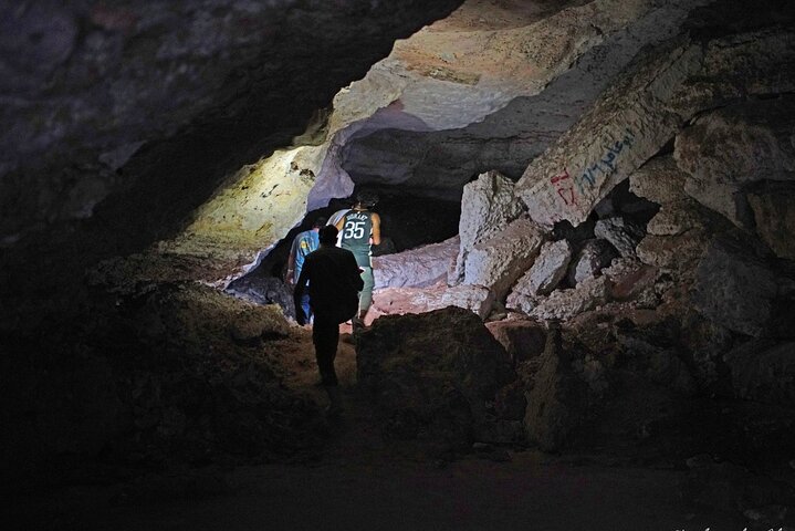 Edge of the World Riyadh Tour with Camel Ride, Bat Cave & Dinner