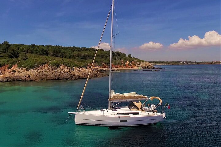 Alghero - Sailboat trip with lunch on board,