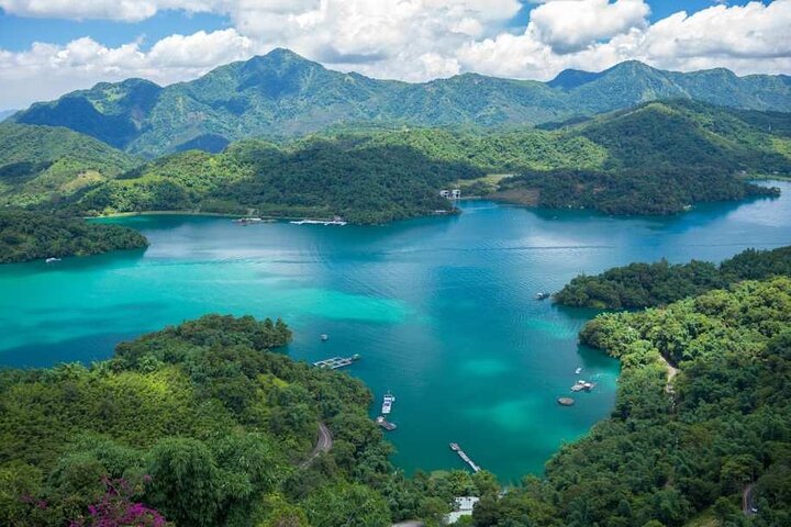 Sun Moon Lake & Qingjing Farm Day Guided Shared Tour | Taichung