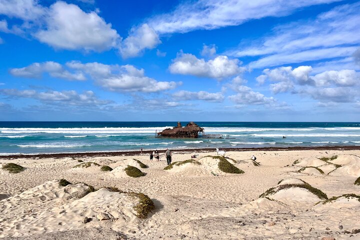 4WD Boa Vista group day tour south and north with sandboarding