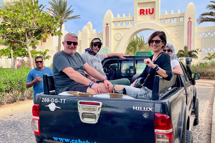 4WD Boa Vista group day tour south and north with sandboarding
