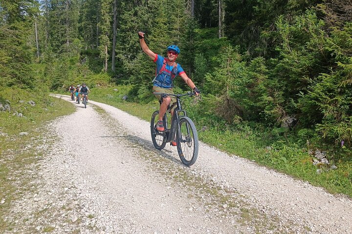Guided e-bike tour of the alpine pastures in the Salzkammergut