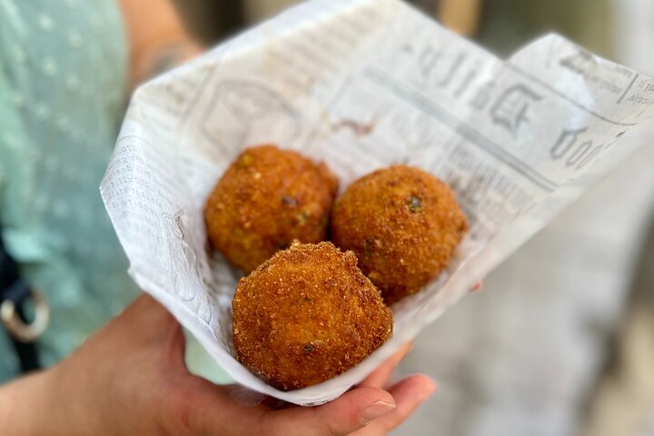 Palermo Food Tour: 10+ Tastings of Arancini, Cannoli, Wine & More