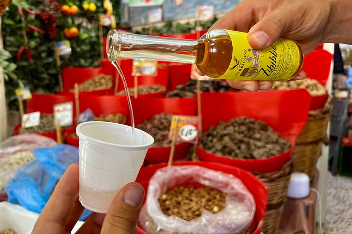 Palermo Food Tour: 10+ Tastings of Arancini, Cannoli, Wine & More