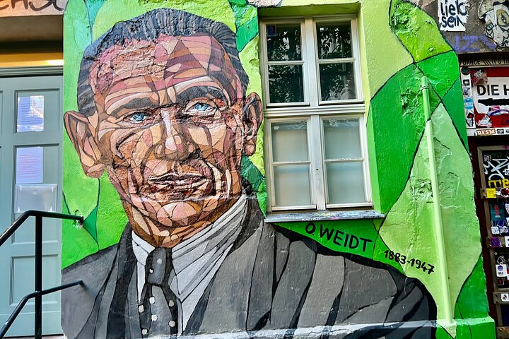 Berlin: Mitte District Food Tour with 7 Authentic Local Tastings