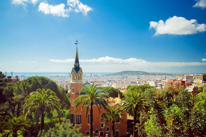 Barcelona Attraction Pass with Hop On Bus, La Sagrada Familia
