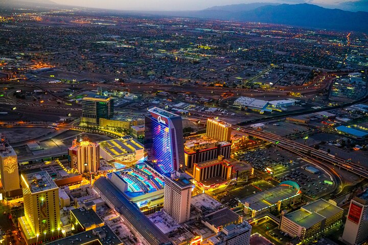 Las Vegas Strip Highlights by Helicopter at Night