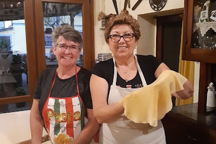 Lucca Farmhouse Cooking Class or Traditional Tuscan Meal
