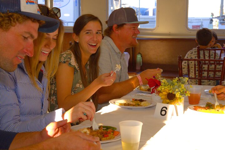 Key West Sunset Cruise: Dinner, Live Music & Drinks Included